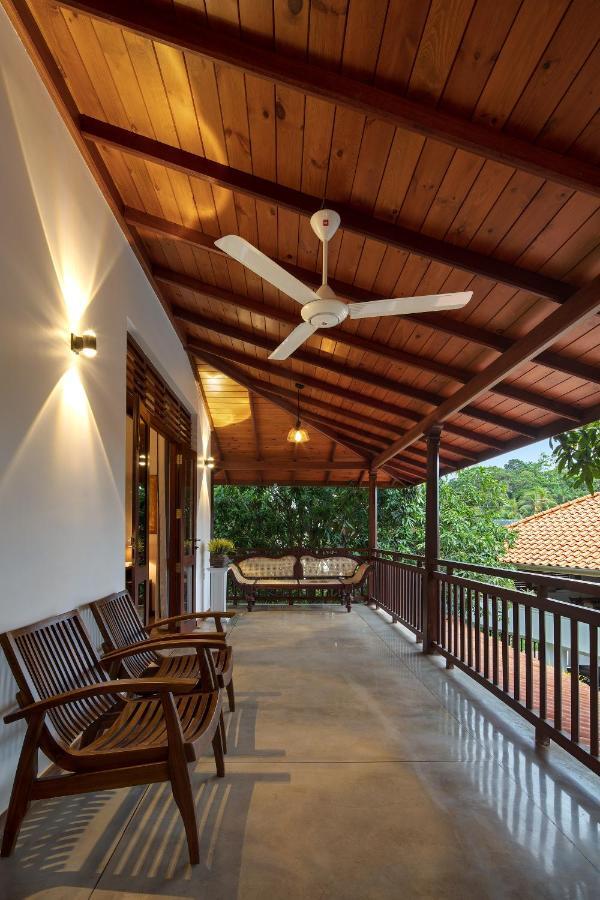 Ballarat Luxury Villa - ヒッカドゥワ エクステリア 写真