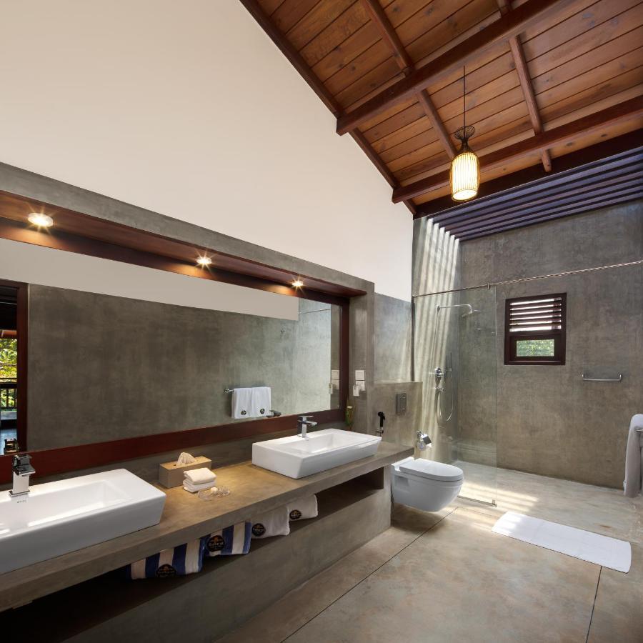 Ballarat Luxury Villa - ヒッカドゥワ エクステリア 写真
