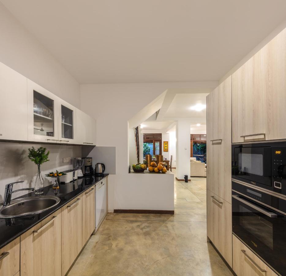 Ballarat Luxury Villa - ヒッカドゥワ エクステリア 写真