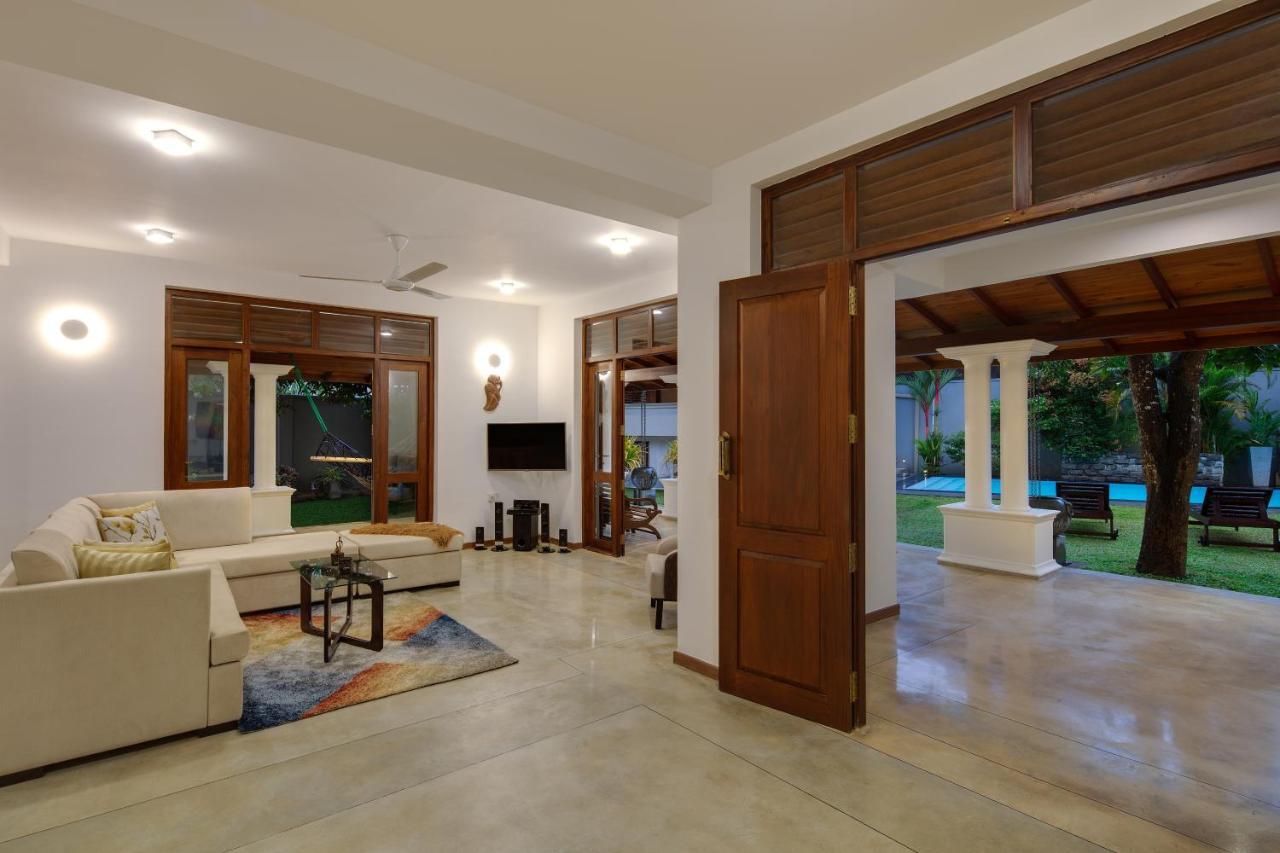 Ballarat Luxury Villa - ヒッカドゥワ エクステリア 写真